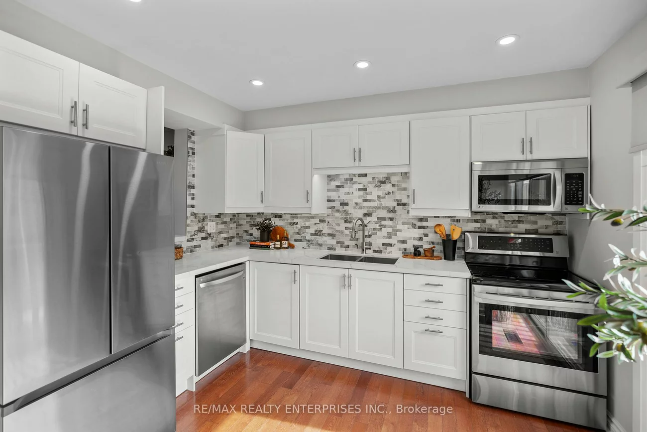 1060, Walden, Clarkson, Mississauga