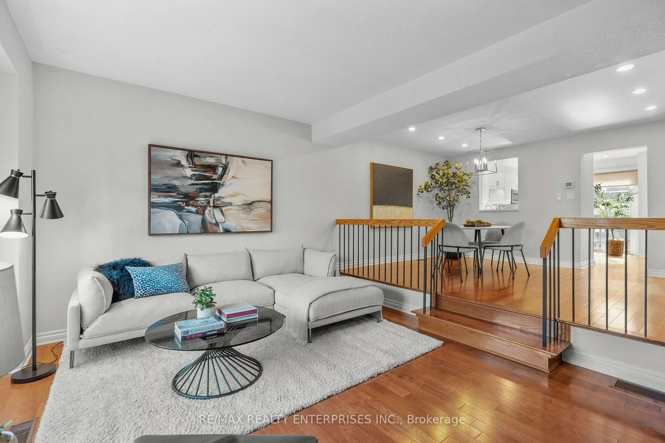 1060, Walden, Clarkson, Mississauga