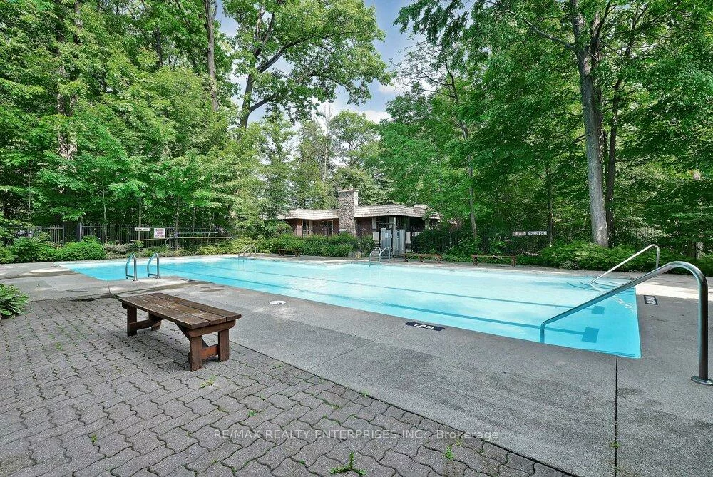 1060, Walden, Clarkson, Mississauga