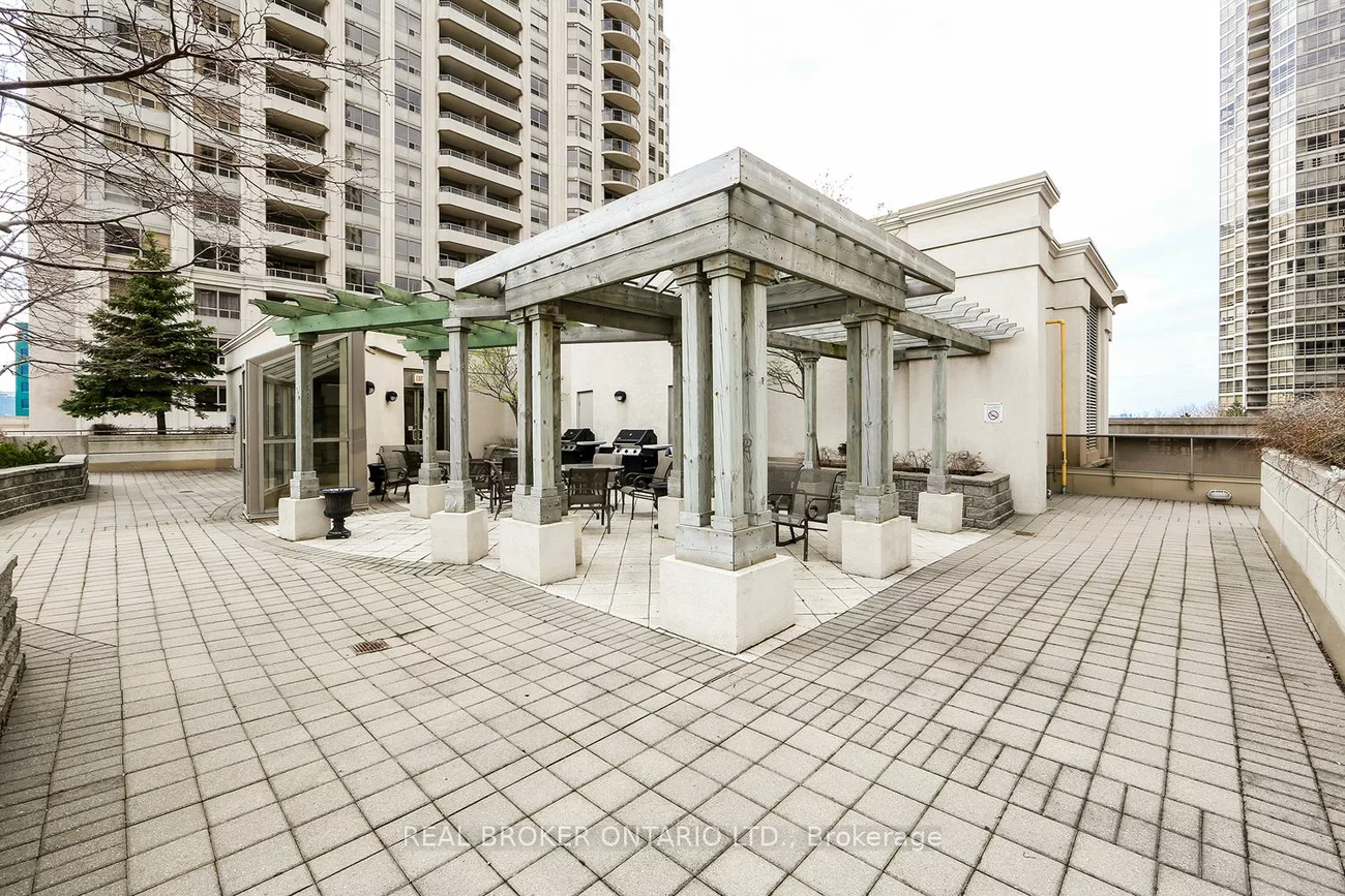 35, Kingsbridge Garden, Hurontario, Mississauga