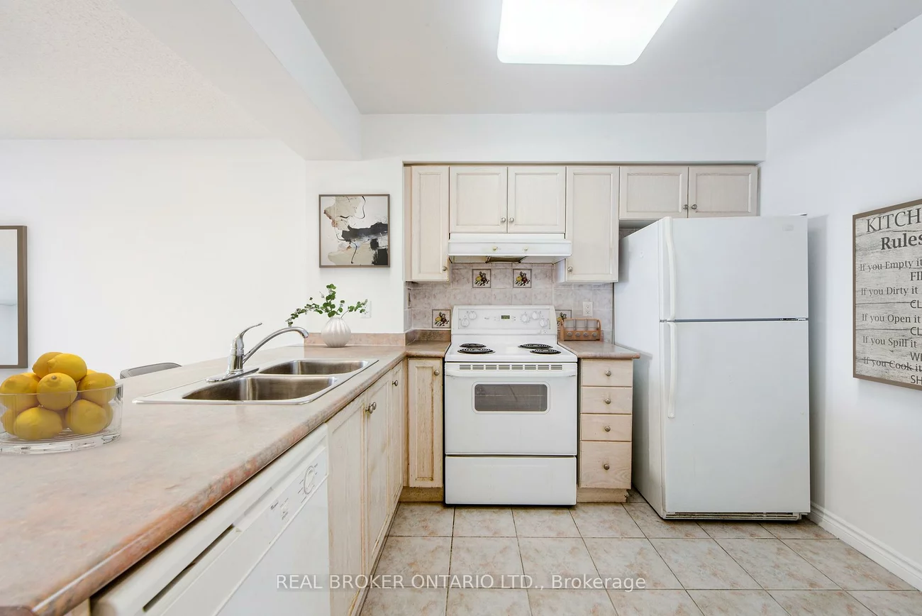 35, Kingsbridge Garden, Hurontario, Mississauga