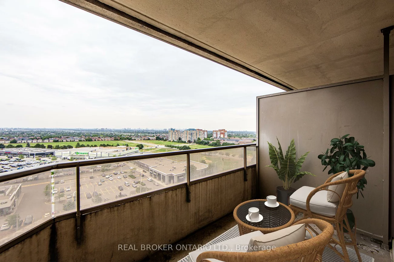 35, Kingsbridge Garden, Hurontario, Mississauga