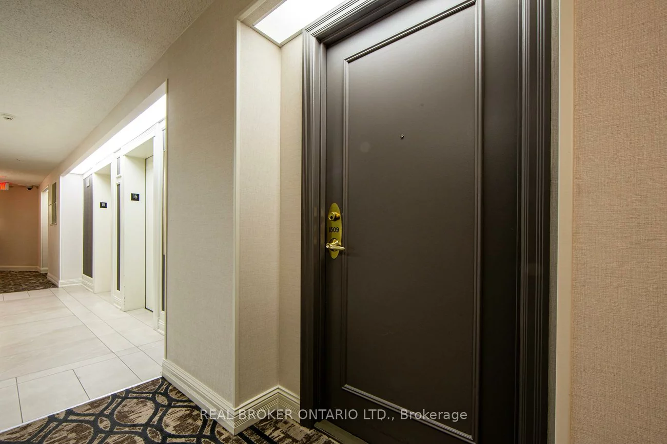 35, Kingsbridge Garden, Hurontario, Mississauga