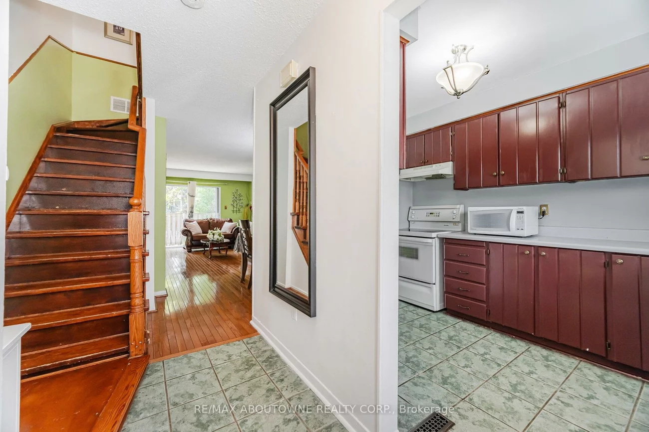 2779, Gananoque, Meadowvale, Mississauga