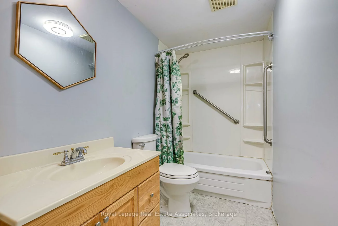 485, Meadows, Rathwood, Mississauga