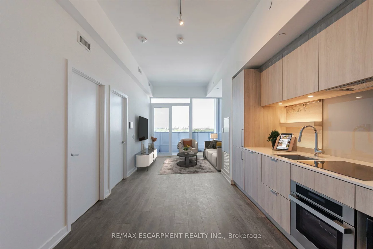 28, Ann, Port Credit, Mississauga