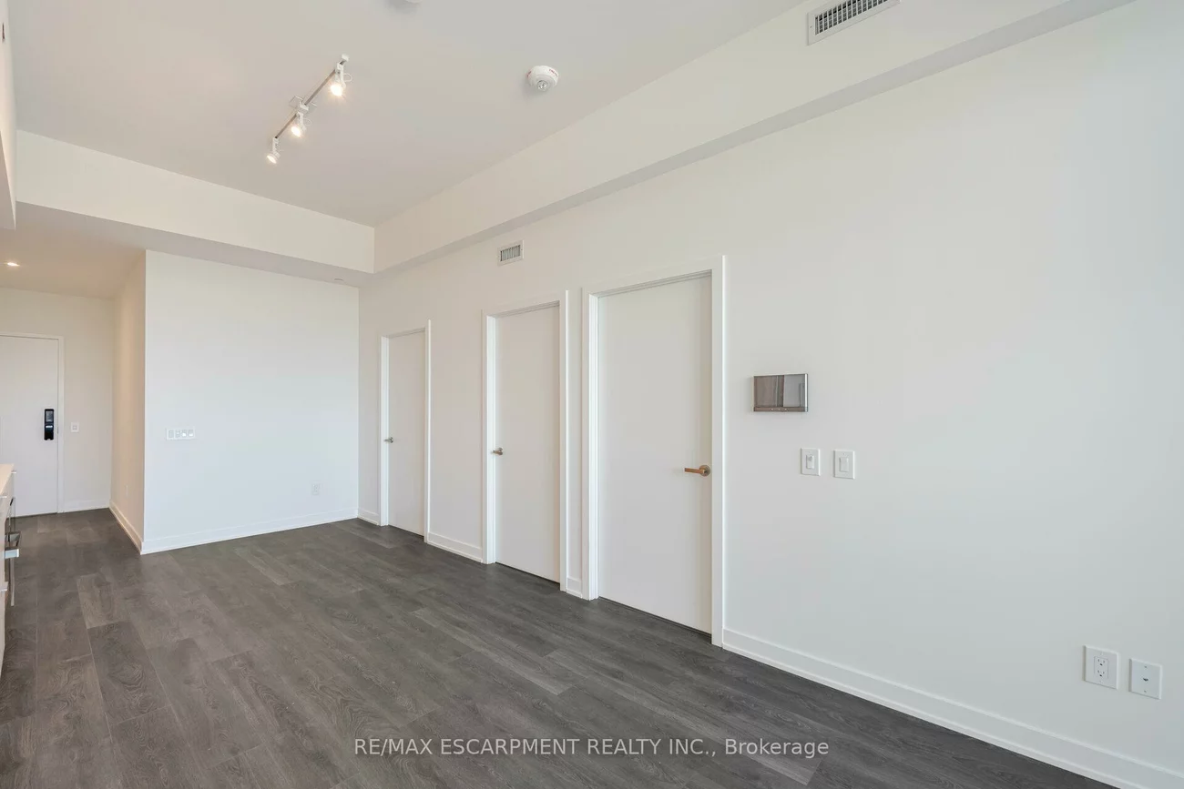 28, Ann, Port Credit, Mississauga