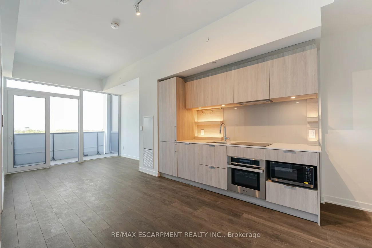 28, Ann, Port Credit, Mississauga