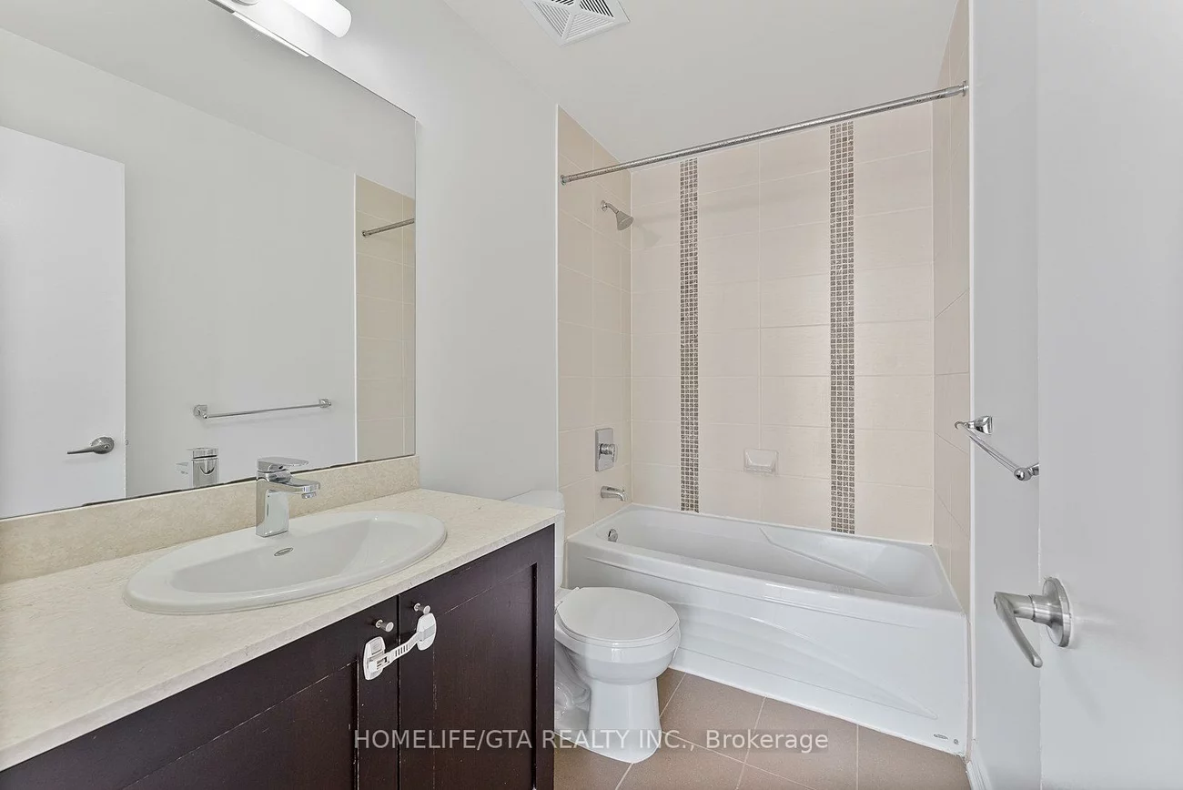 4070, Confederation, City Centre, Mississauga