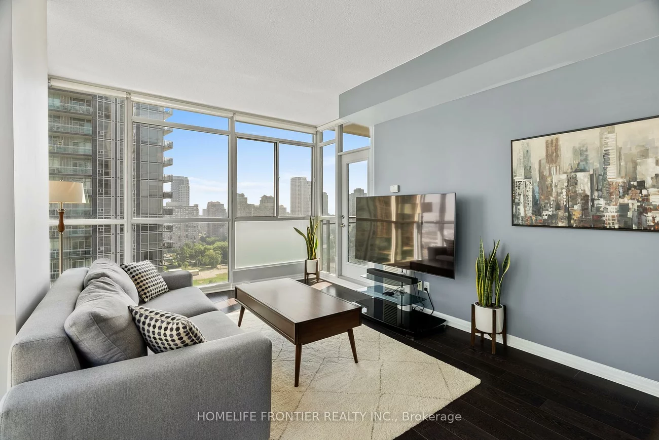 225, Webb, City Centre, Mississauga