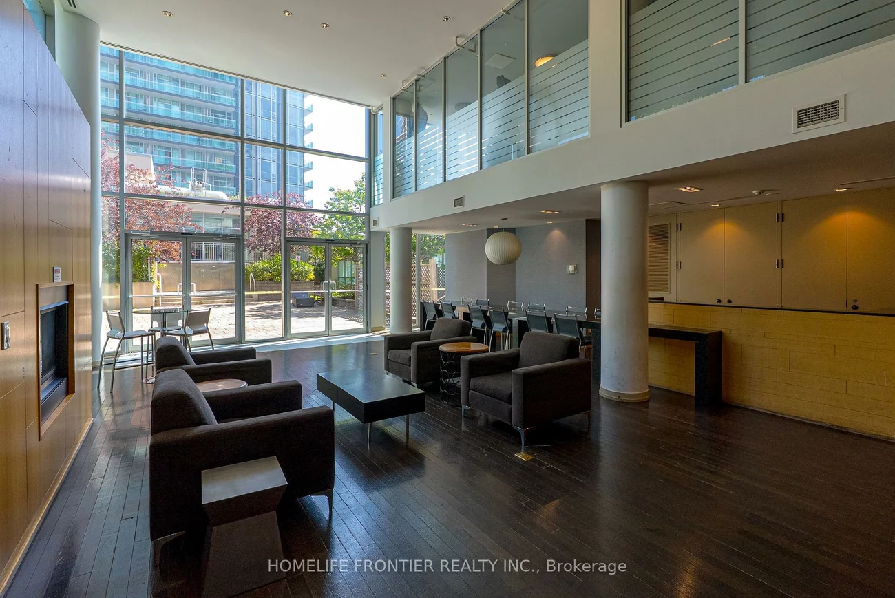 225, Webb, City Centre, Mississauga