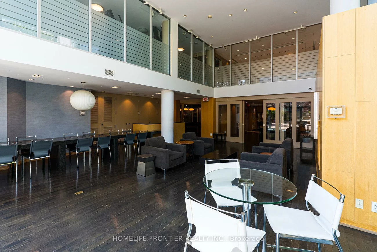 225, Webb, City Centre, Mississauga