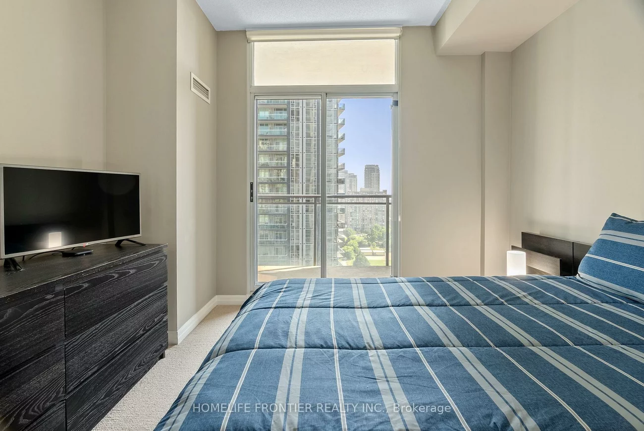 225, Webb, City Centre, Mississauga