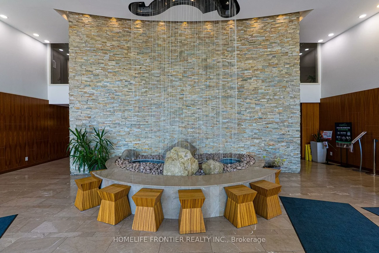 225, Webb, City Centre, Mississauga