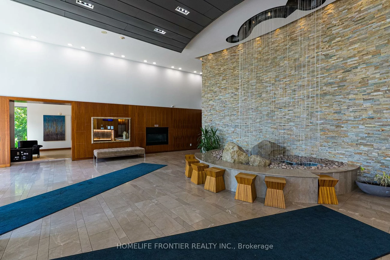 225, Webb, City Centre, Mississauga