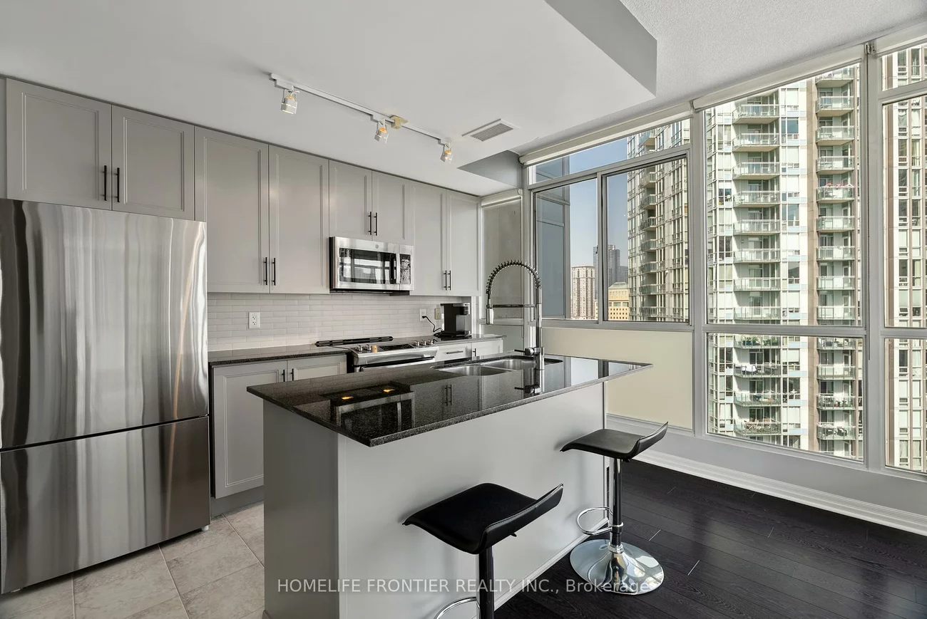 225, Webb, City Centre, Mississauga