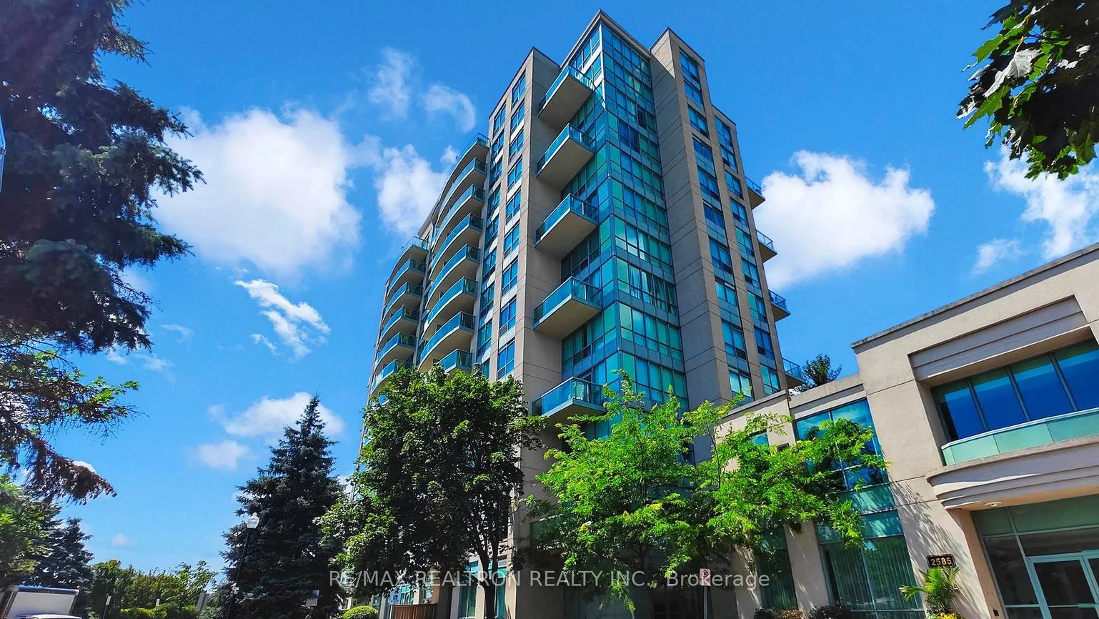 2585, Erin Centre, Central Erin Mills, Mississauga