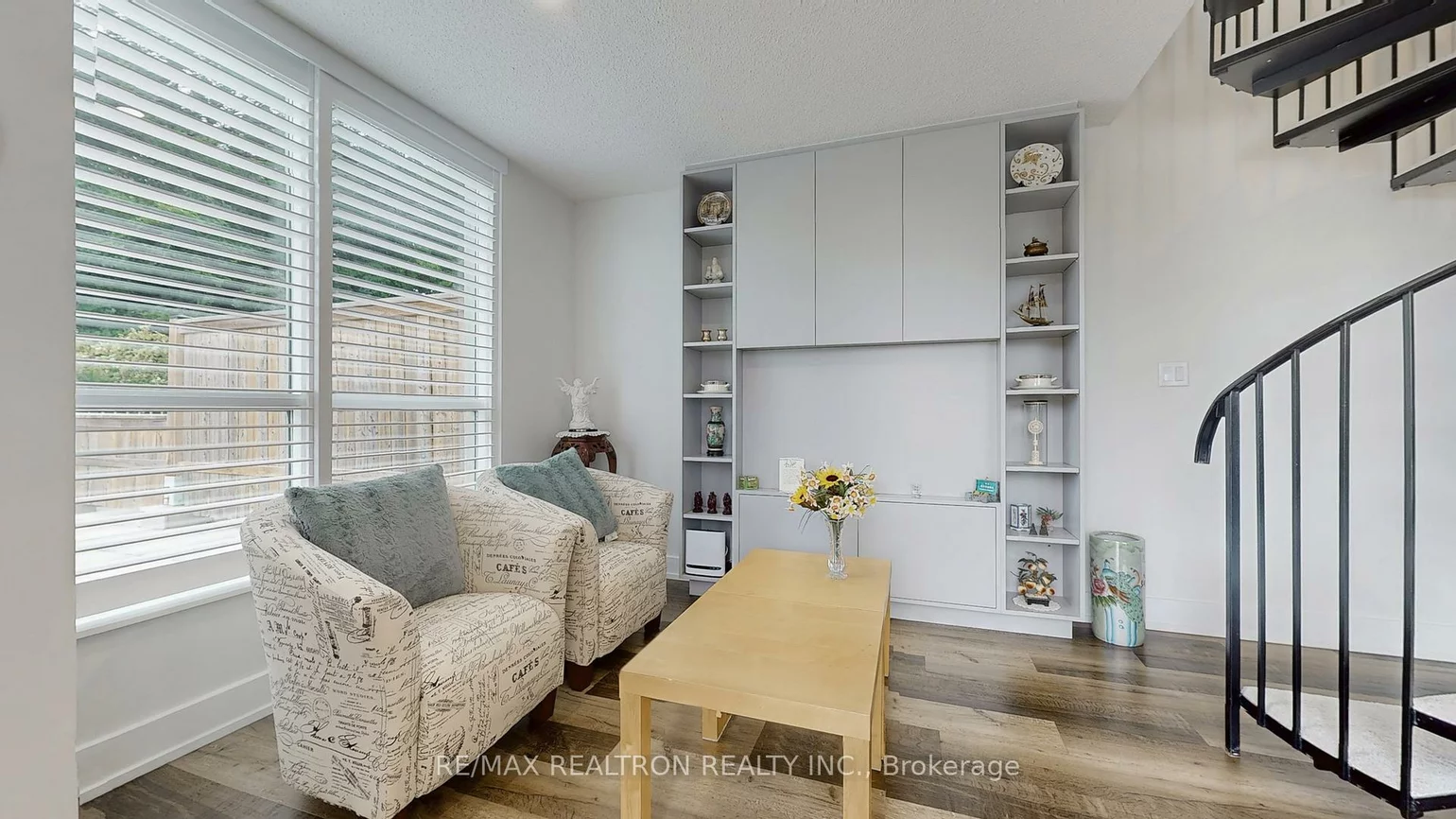 2585, Erin Centre, Central Erin Mills, Mississauga