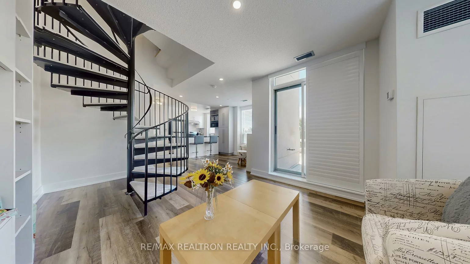 2585, Erin Centre, Central Erin Mills, Mississauga