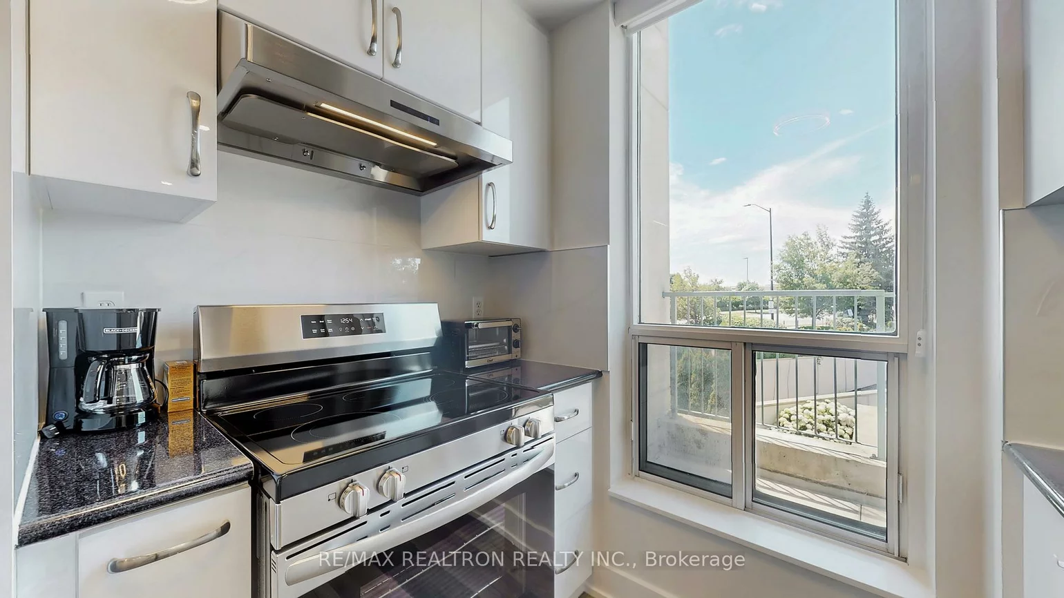 2585, Erin Centre, Central Erin Mills, Mississauga