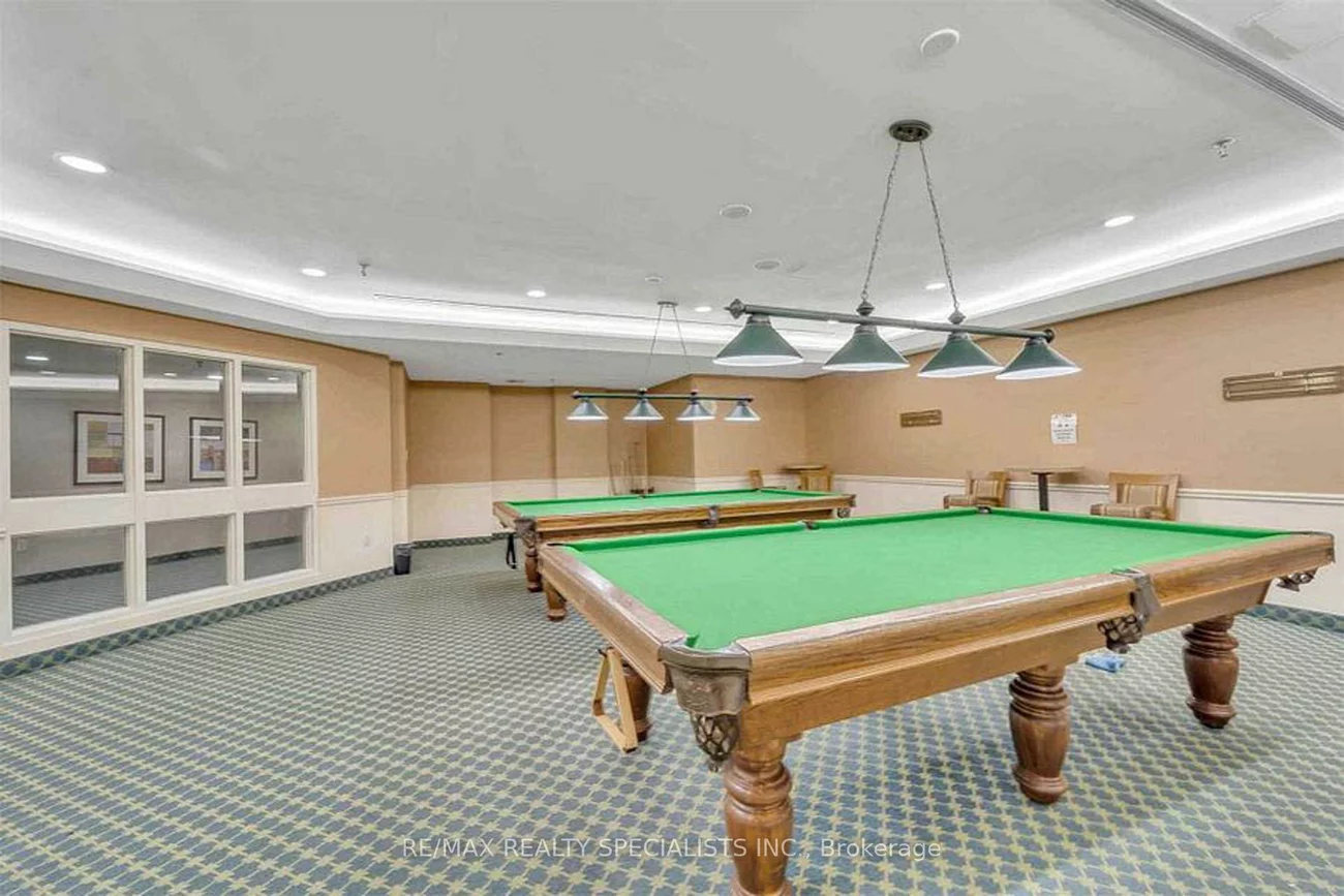 2177, Burnhamthorpe, Erin Mills, Mississauga