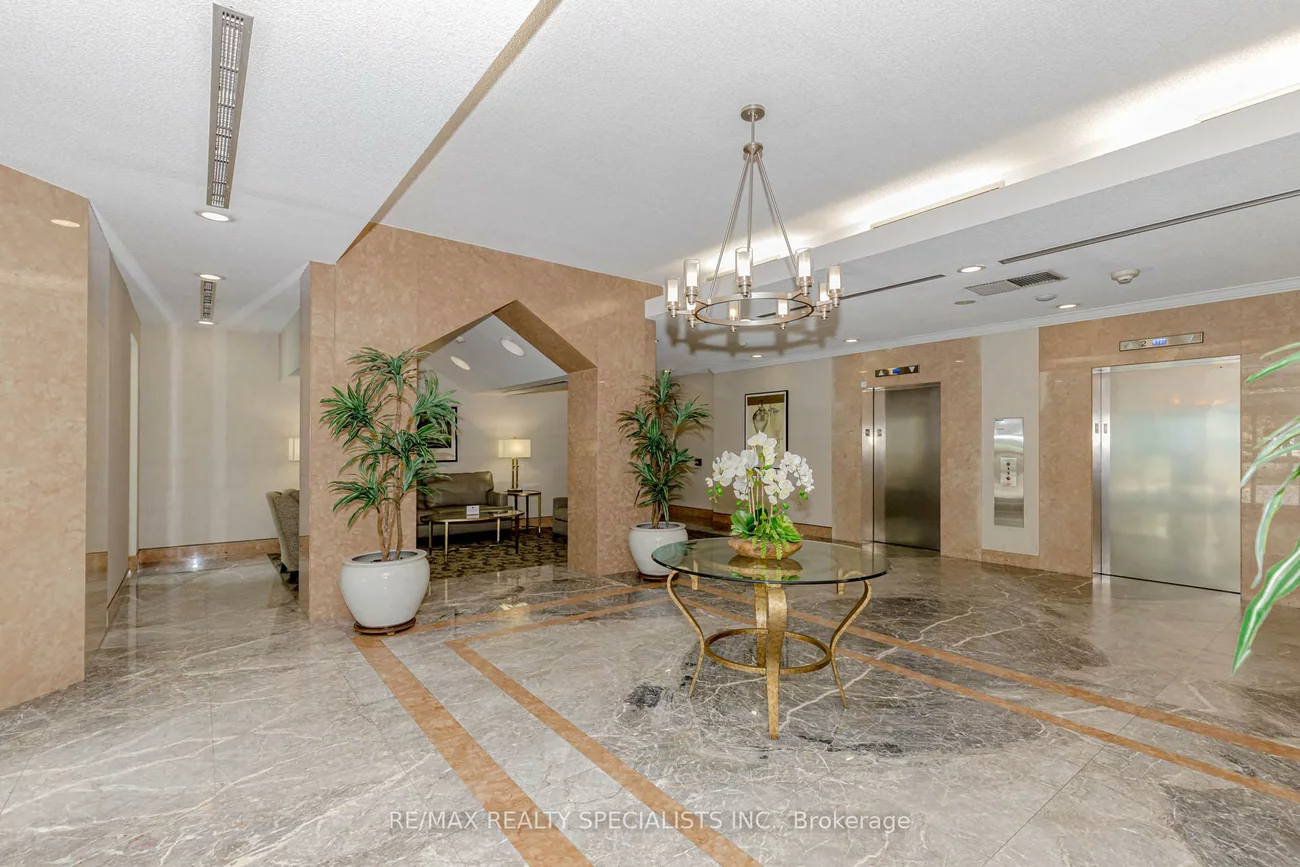2177, Burnhamthorpe, Erin Mills, Mississauga