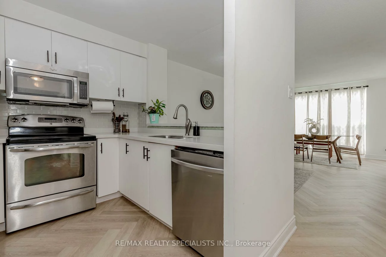 2177, Burnhamthorpe, Erin Mills, Mississauga