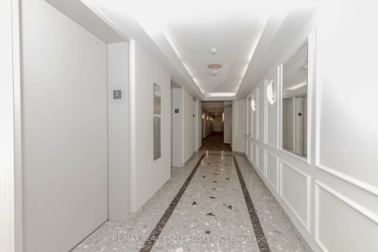 2177, Burnhamthorpe, Erin Mills, Mississauga