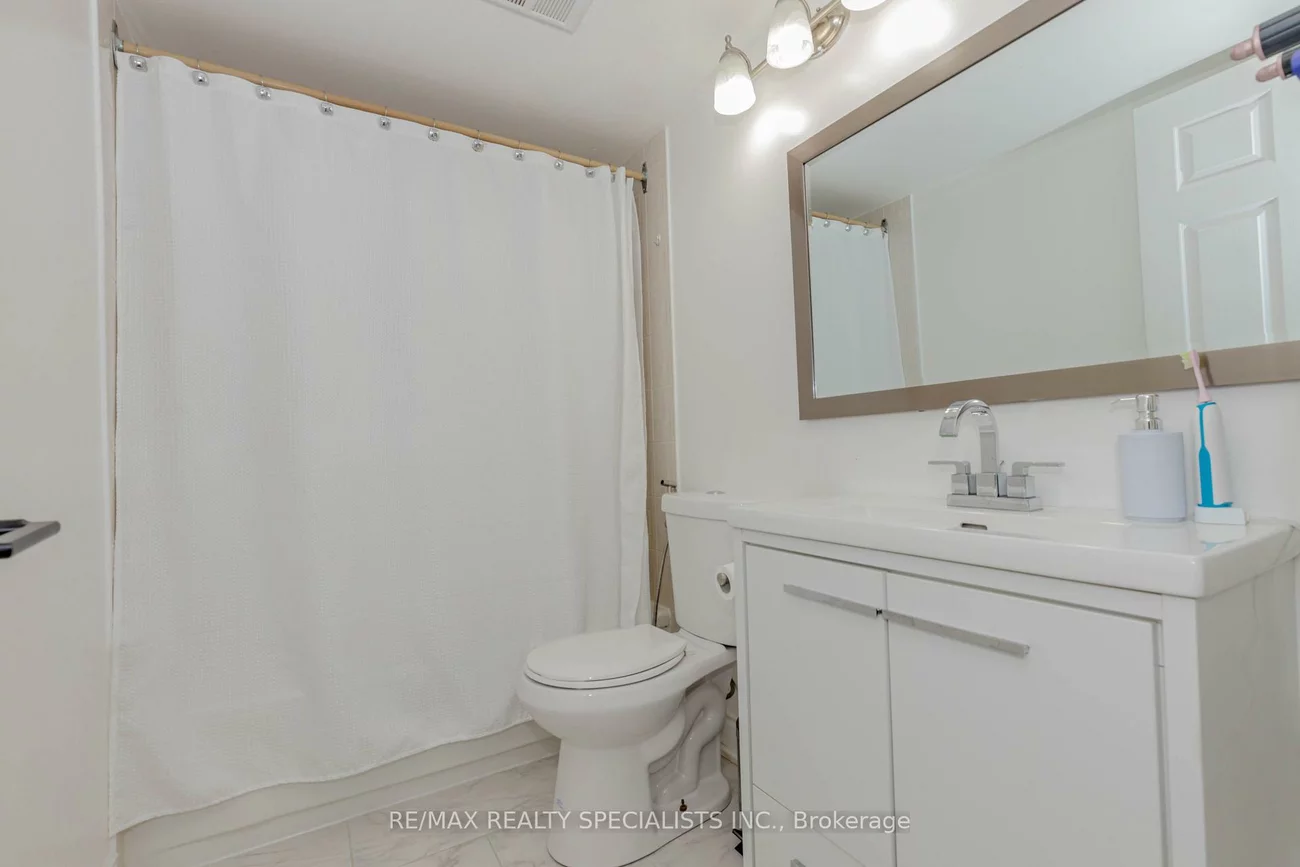 2177, Burnhamthorpe, Erin Mills, Mississauga