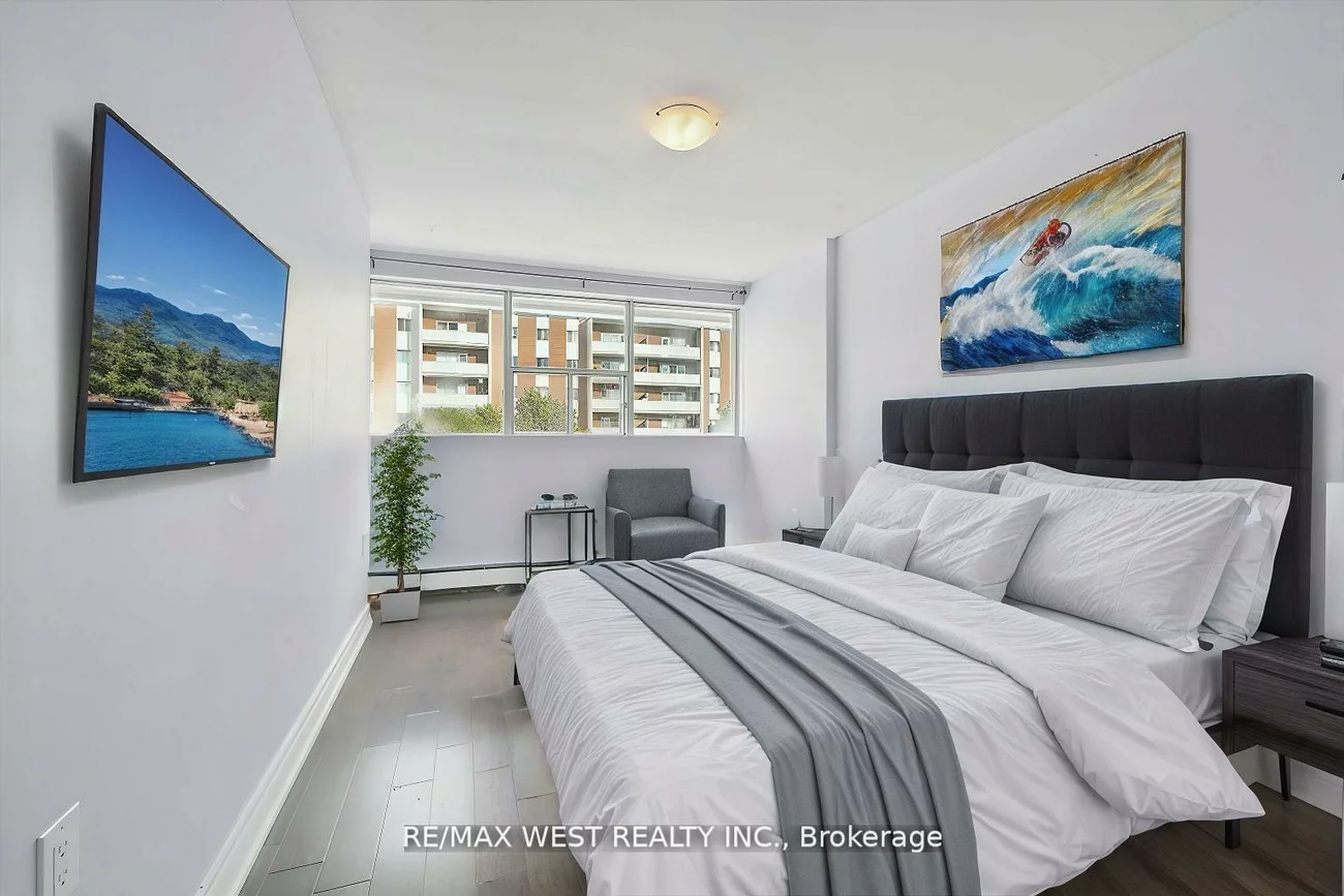 1624, Bloor, Applewood, Mississauga