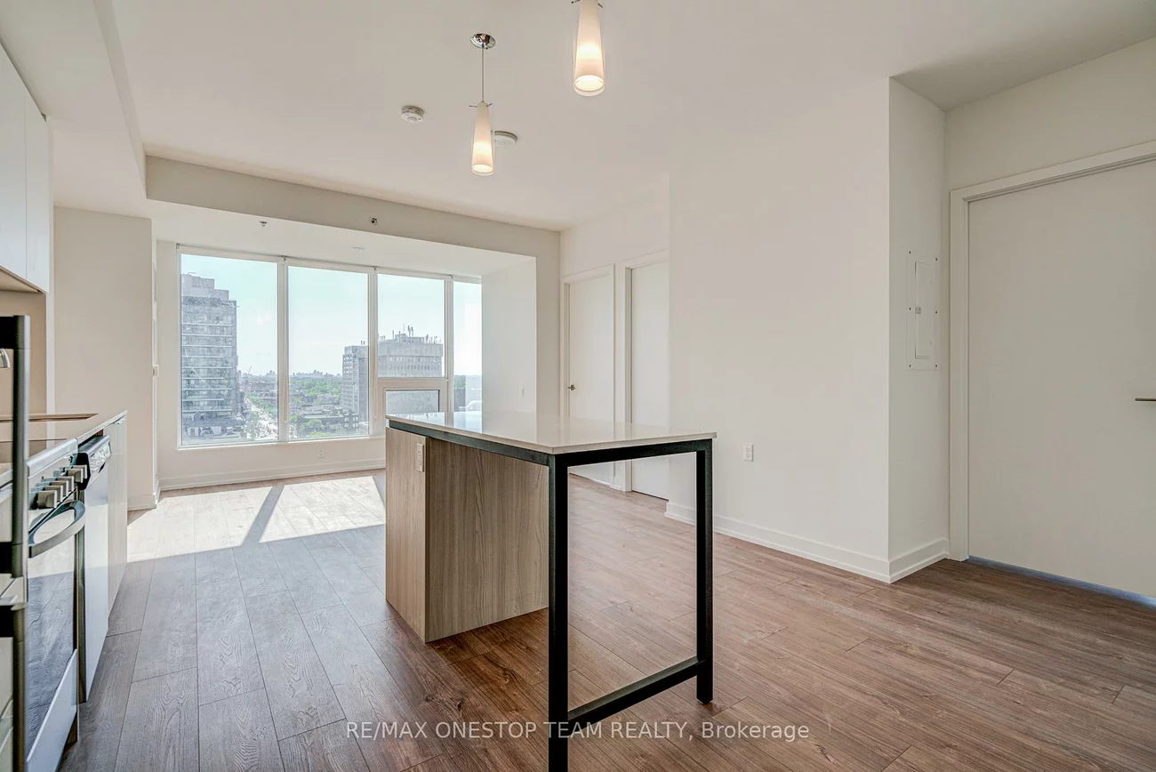 4065, Confederation, City Centre, Mississauga