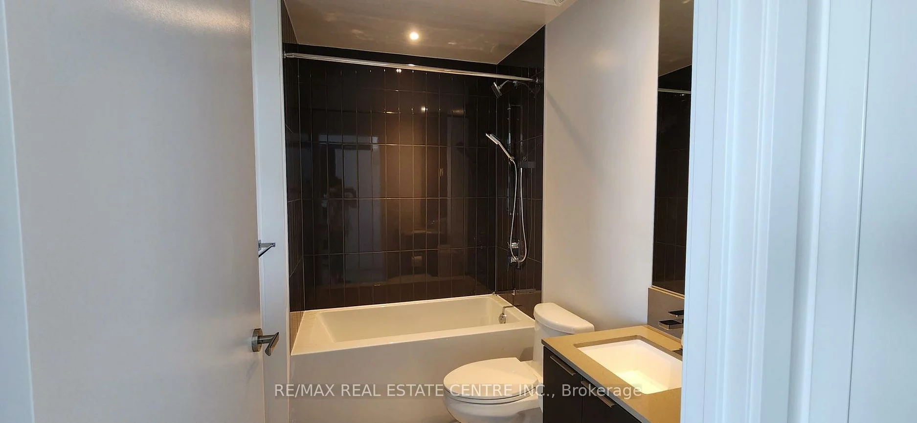 3900, Confederation, City Centre, Mississauga