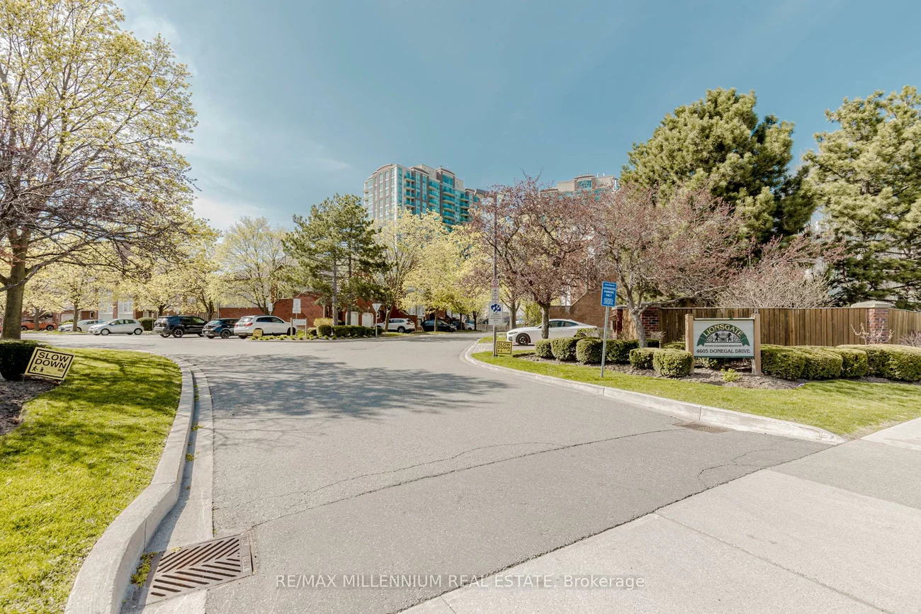 4605, Donegal, Central Erin Mills, Mississauga