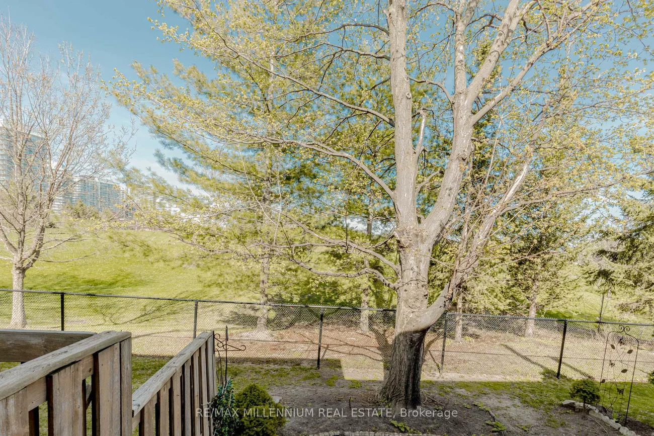 4605, Donegal, Central Erin Mills, Mississauga