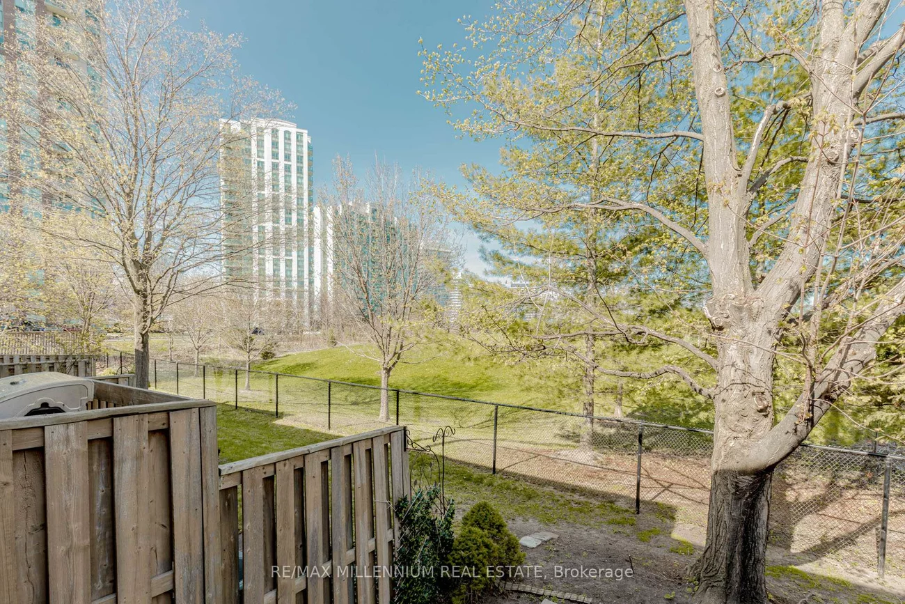 4605, Donegal, Central Erin Mills, Mississauga