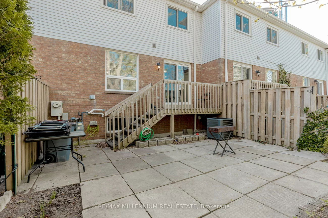4605, Donegal, Central Erin Mills, Mississauga