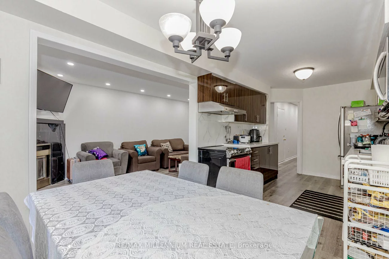 4605, Donegal, Central Erin Mills, Mississauga