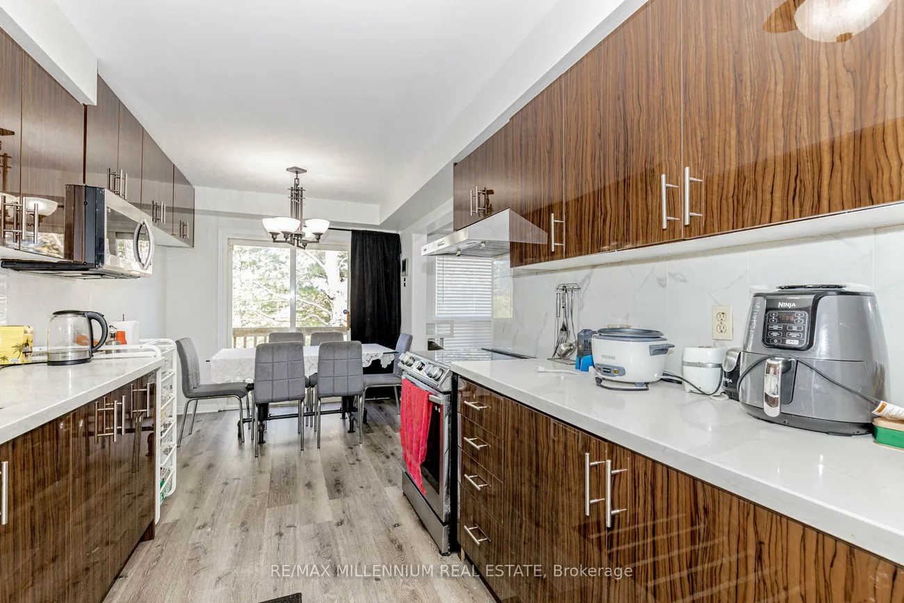 4605, Donegal, Central Erin Mills, Mississauga