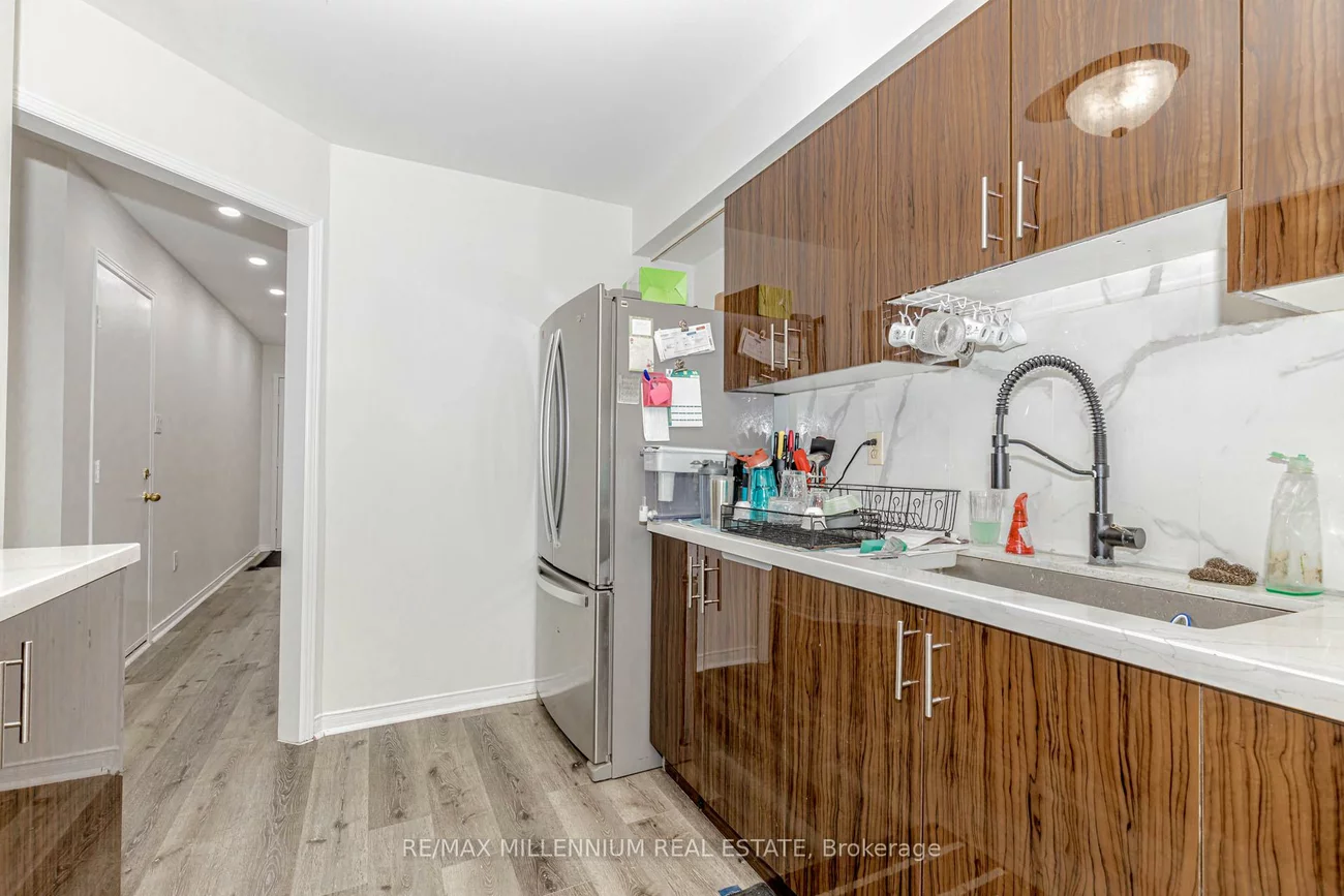4605, Donegal, Central Erin Mills, Mississauga