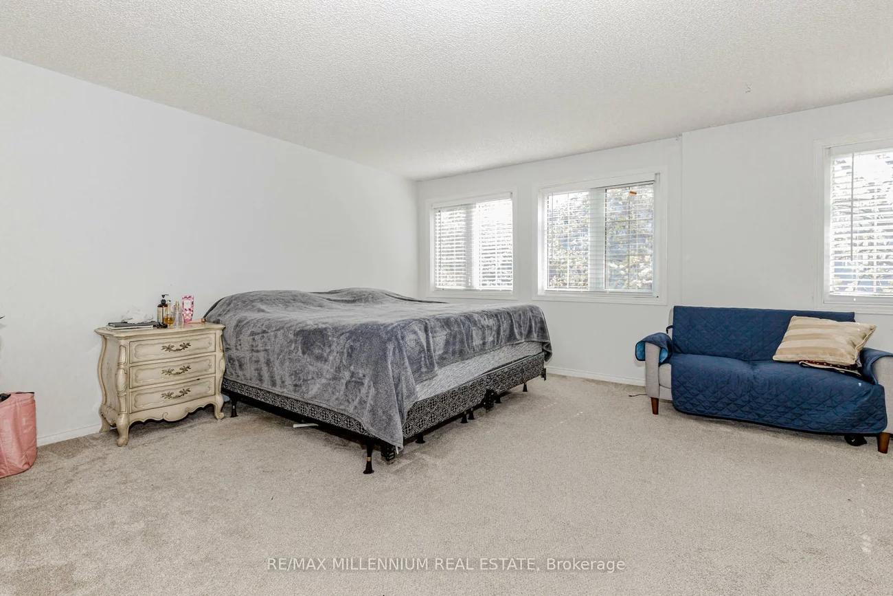 4605, Donegal, Central Erin Mills, Mississauga