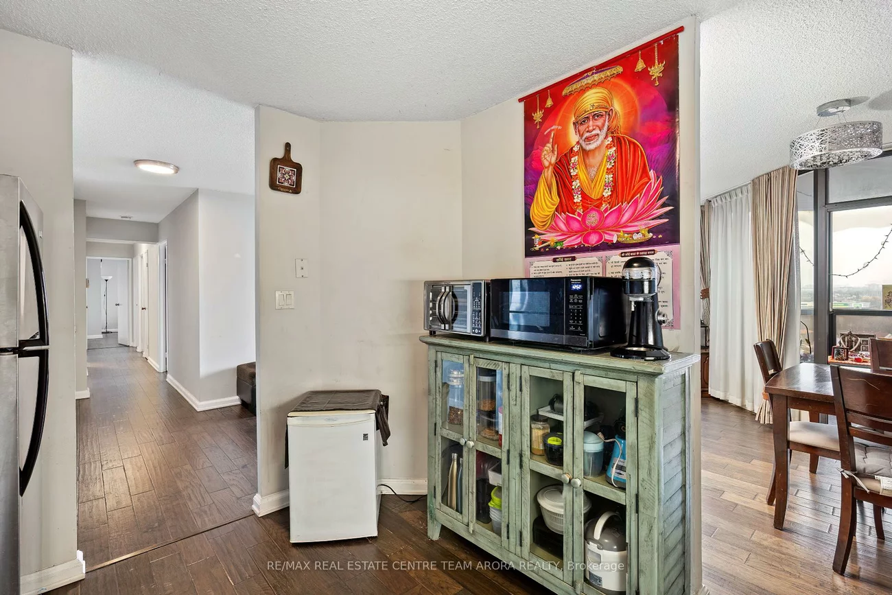 200, Robert Speck, Rathwood, Mississauga