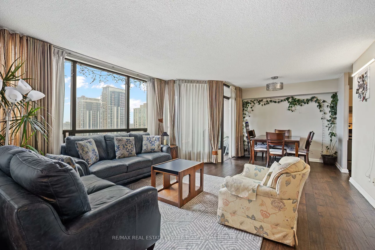 200, Robert Speck, Rathwood, Mississauga