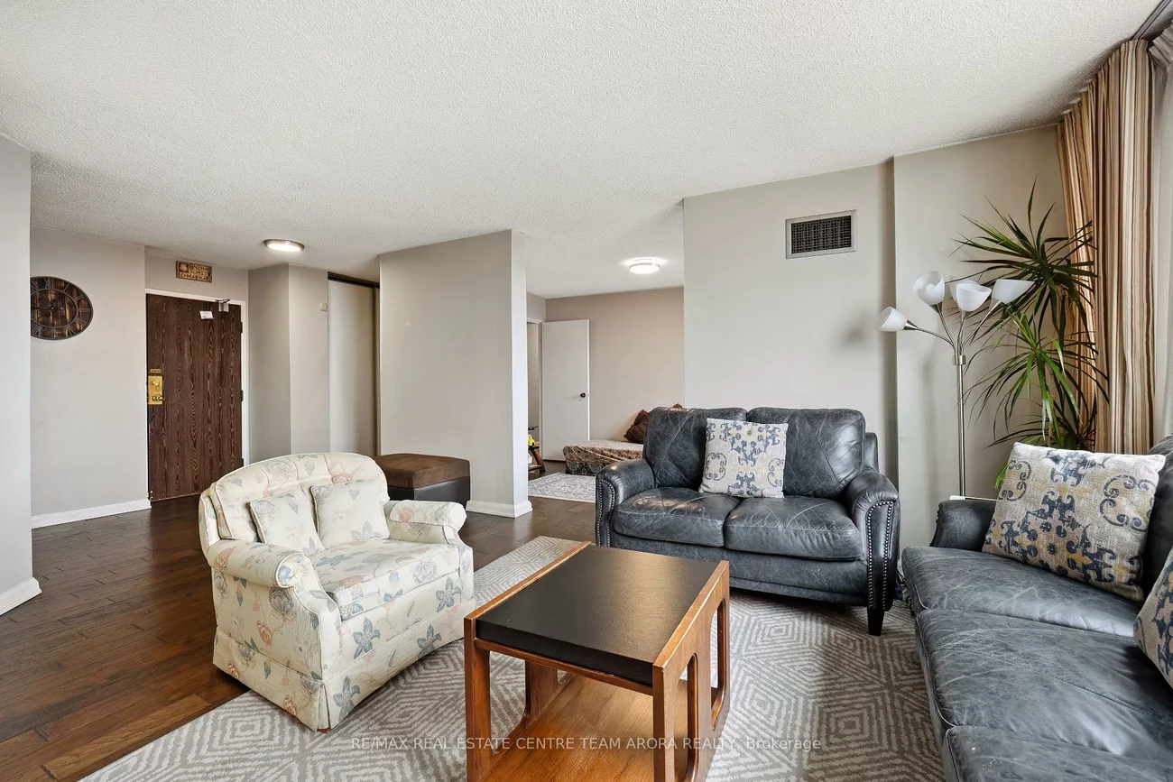 200, Robert Speck, Rathwood, Mississauga