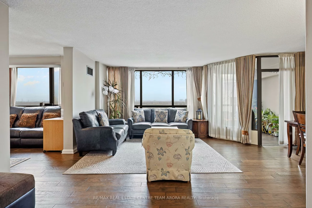 200, Robert Speck, Rathwood, Mississauga