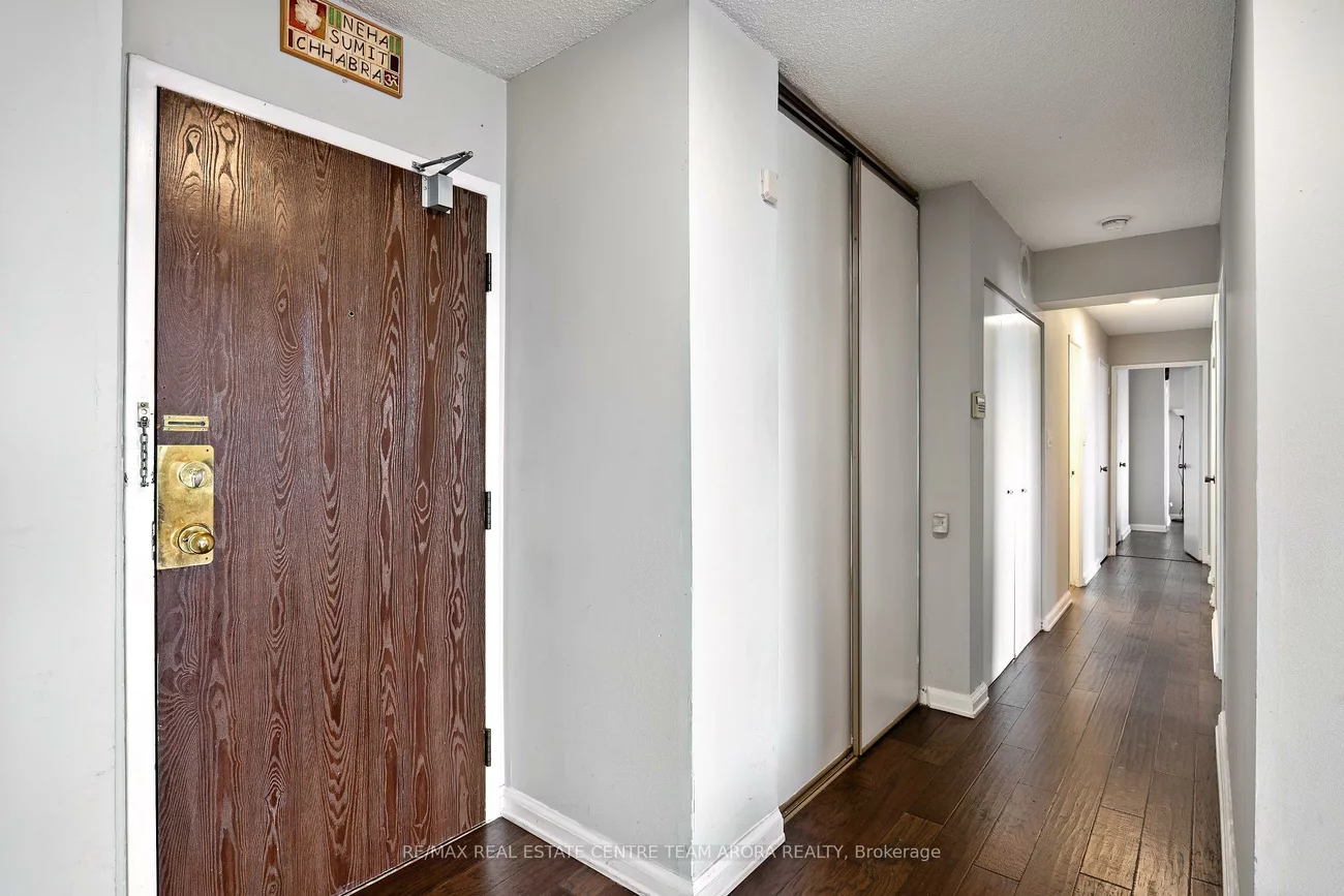 200, Robert Speck, Rathwood, Mississauga