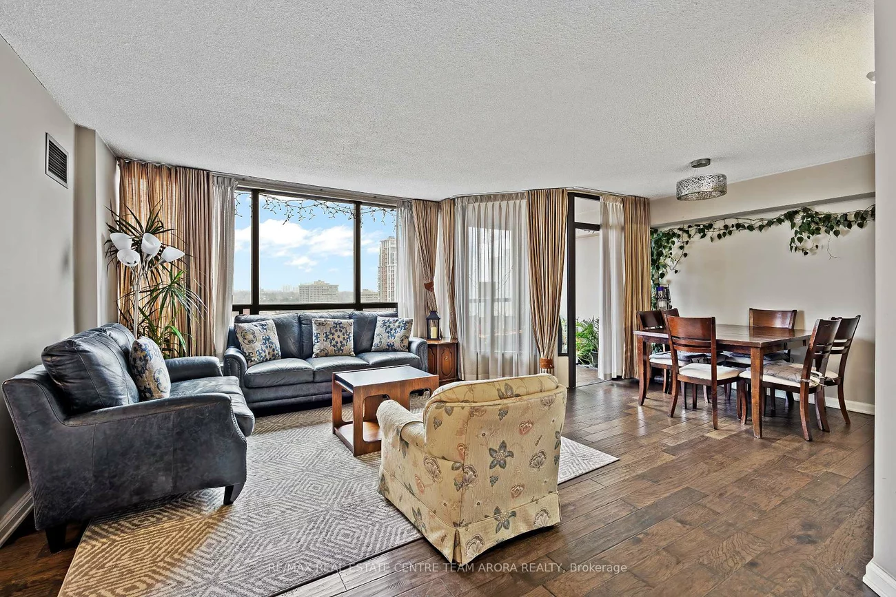 200, Robert Speck, Rathwood, Mississauga
