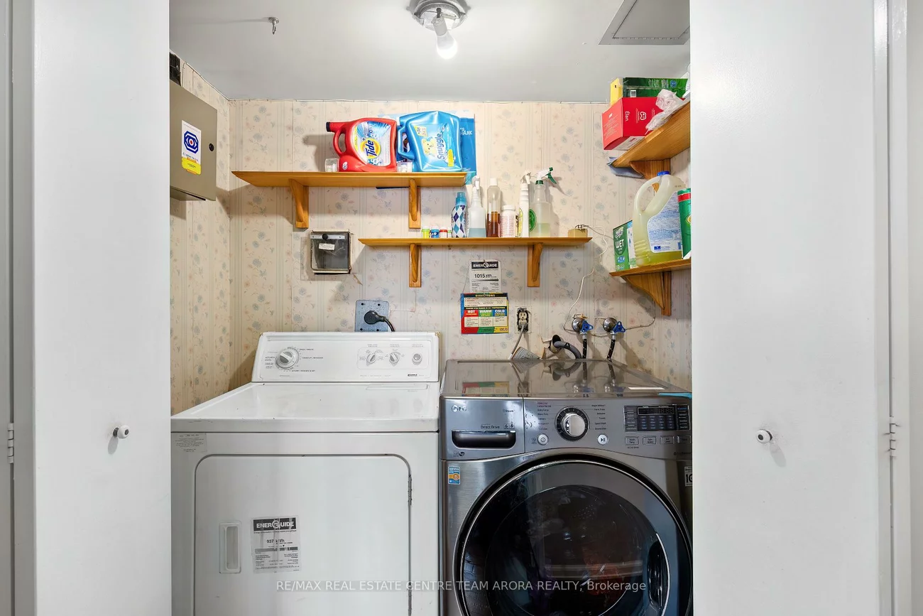200, Robert Speck, Rathwood, Mississauga