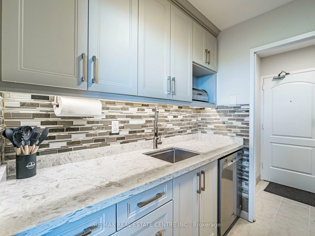 3145, Queen Frederica, Applewood, Mississauga