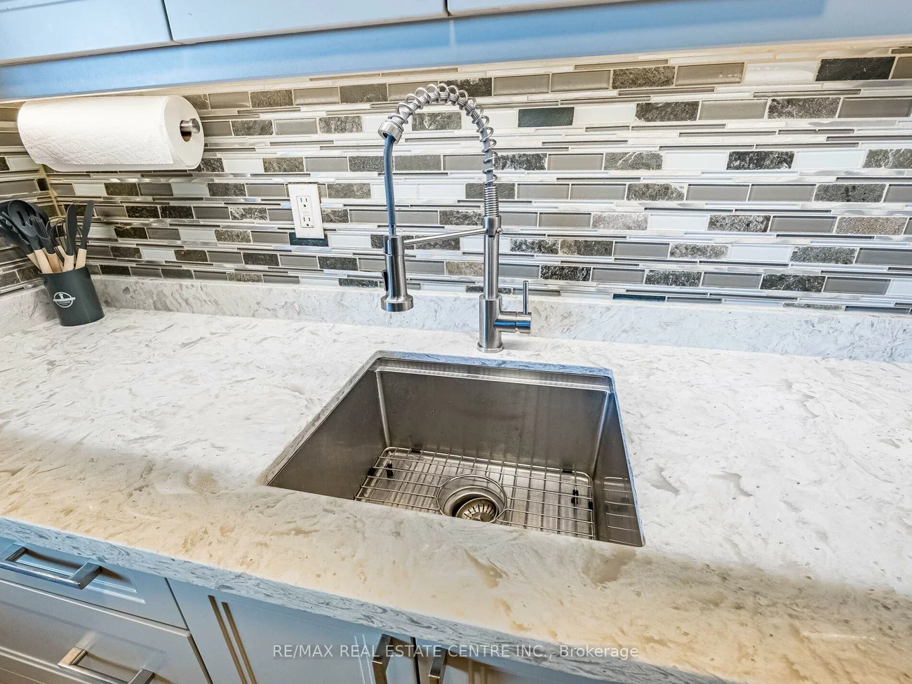 3145, Queen Frederica, Applewood, Mississauga