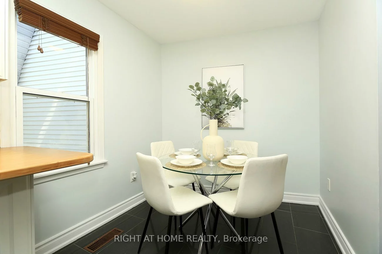 333, Meadows, Rathwood, Mississauga